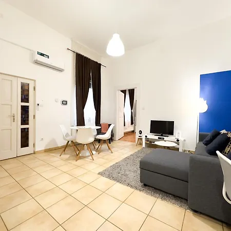 Stylish 1br With Ac In The Heart Of -skyline House * Budapest
