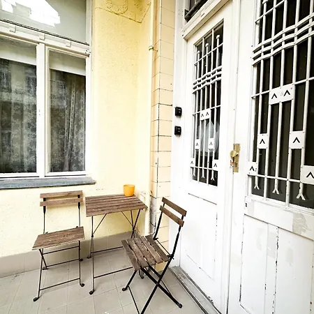 Stylish 1br With Ac In The Heart Of -skyline House
