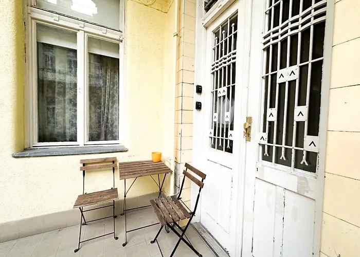 Stylish 1br With Ac In The Heart Of -skyline House