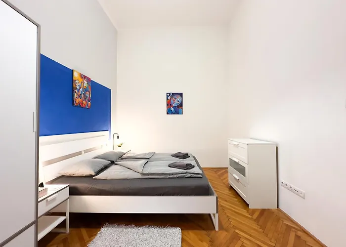 Stylish 1br With Ac In The Heart Of -skyline House